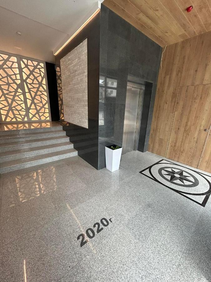 וארנה Smart Apartment Mir מראה חיצוני תמונה