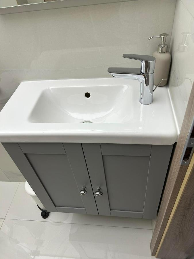 וארנה Smart Apartment Mir מראה חיצוני תמונה